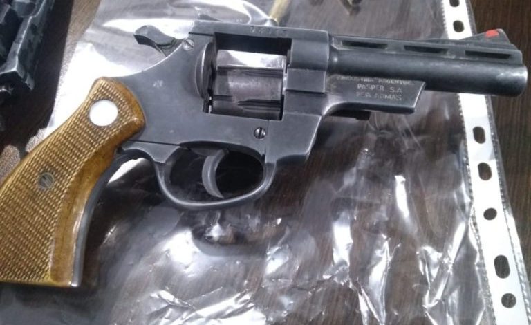 revolver 1024x768 768x576