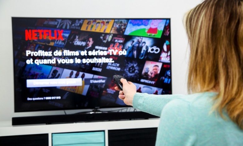El Gobierno bajó el recargo sobre el dólar para Netflix, Spotify, AirBnb al 8%