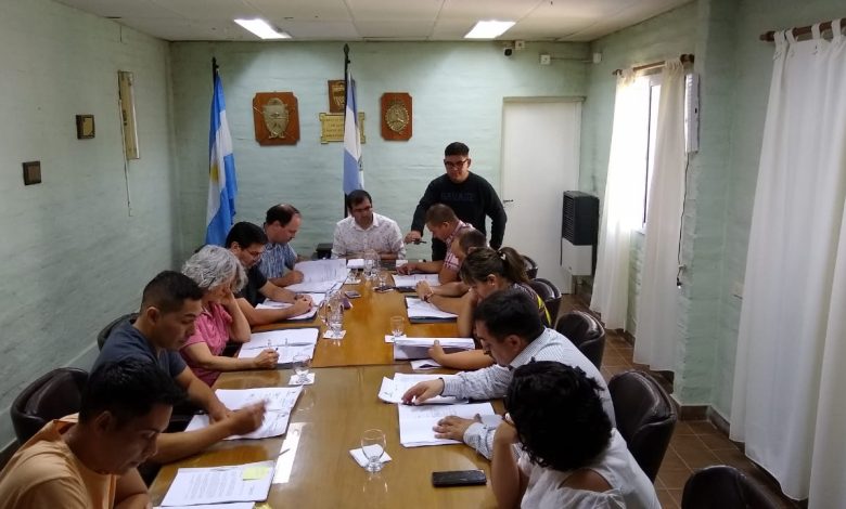 SESIONÓ DE MANERA EXTRAORDINARIA EL CONCEJO DE 25 DE MAYO