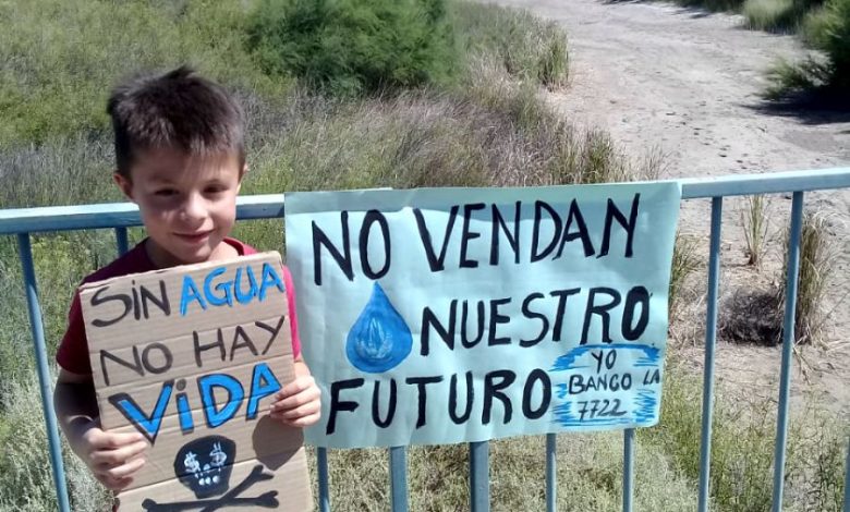 Niño pampeano pide que el Atuel sin agua y sin vida, no se muera para siempre