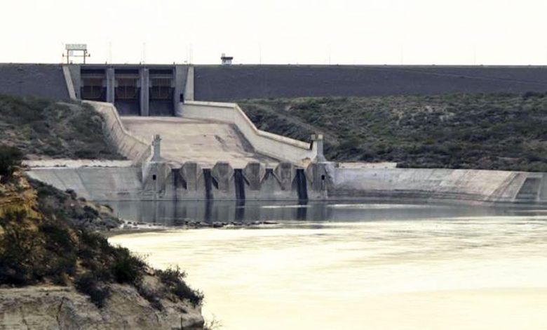 En seis meses el nivel del lago de Casa de Piedra bajó tres metros