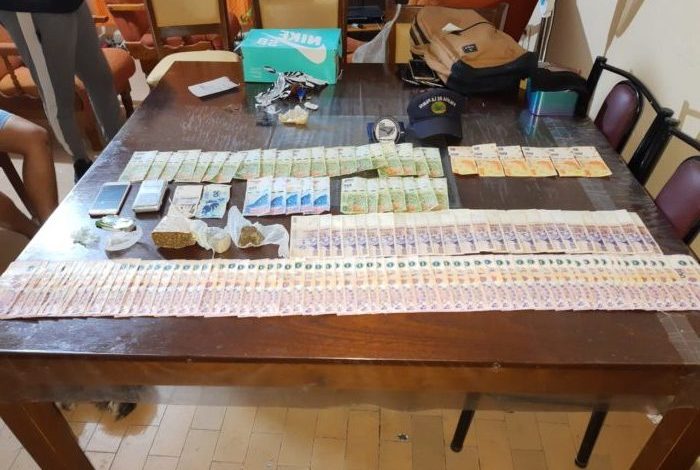 25 de Mayo. Secuestran, drogas, auto y dinero. Un detenido