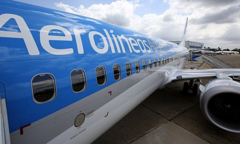 Aerolíneas Argentinas reinicia sus vuelos de cabotaje, mirá cuales son los requisitos para volar