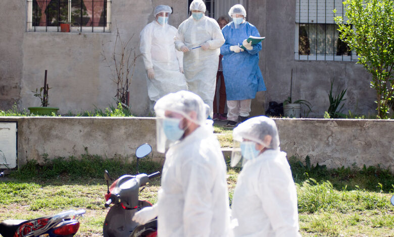 25 de Mayo-«El virus se está llevando a nuestros viejos, cuídense»