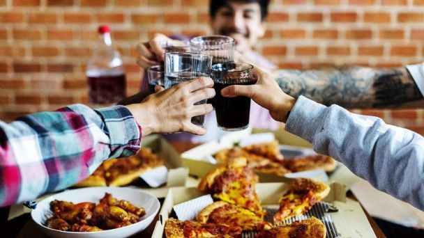 Vuelven los encuentros sociales y familiares en domicilios particulares