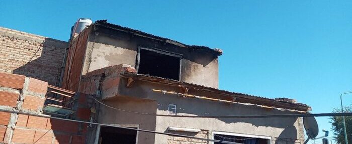 Catriel: Incendio destruyó una vivienda, la familia necesita ayuda