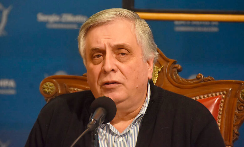 Renunció el ministro Moralejo