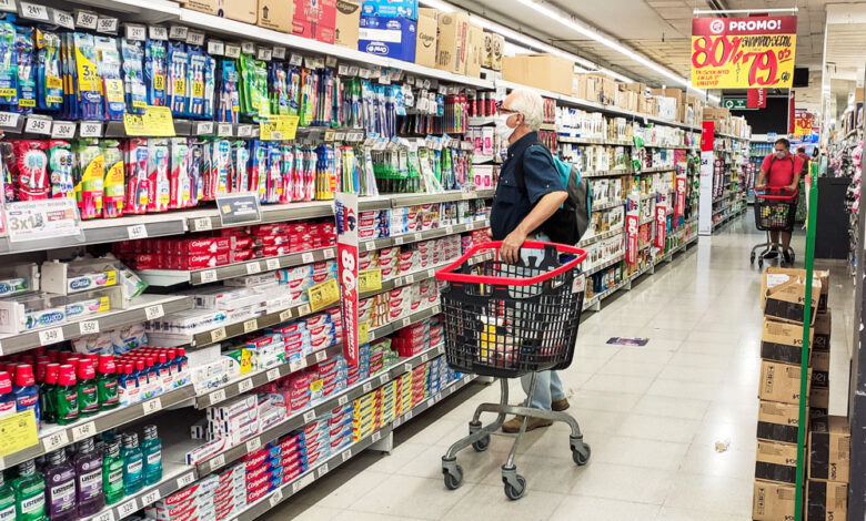 Lanzan una canasta con 70 productos a precios fijos