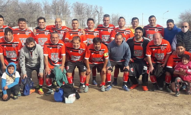 Liga de Veteranos-Silvero flamante campeón de la Maxi-36