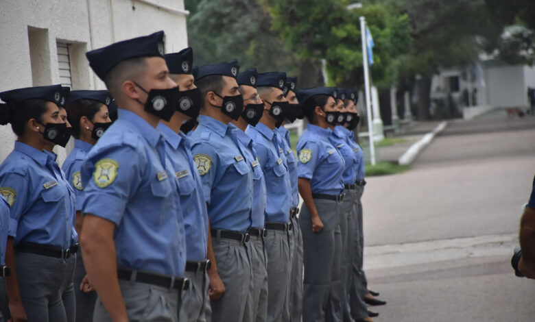 Estatura y tatuajes ya no impedirán el ingreso a la Escuela de Policía