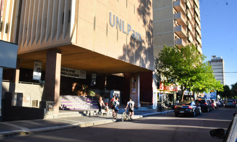 UNLPam: aprueban el ingreso de alumnos mayores de 25 años sin título secundario