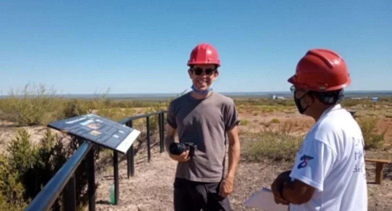 Turismo en 25 de Mayo: un fotógrafo sueco impactado con “Las huellas del Petróleo”