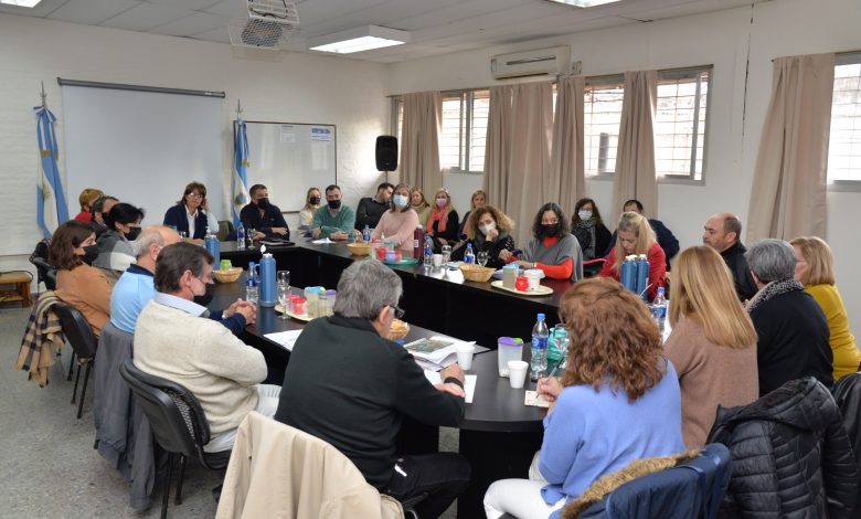 Gobierno y docentes cerraron acuerdo paritario