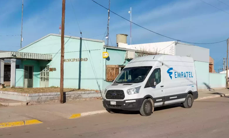 Tienden fibra óptica en Algarrobo del Águila
