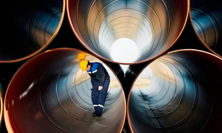 El gasoducto moverá 180 camiones por día en la traza de la obra