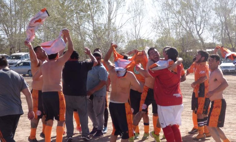 Liga Seniors-La Vieja Escuela imparable el nuevo campeón de la +38