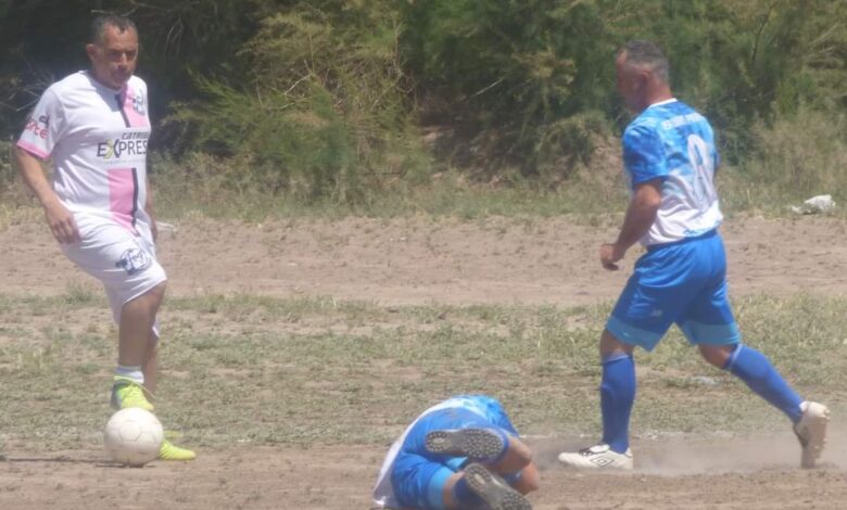Liga de Veteranos-La Vieja Escuela imparable se aleja en la general