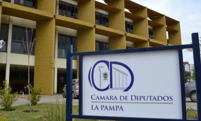 La Pampa-Empleada denunció a un diputado