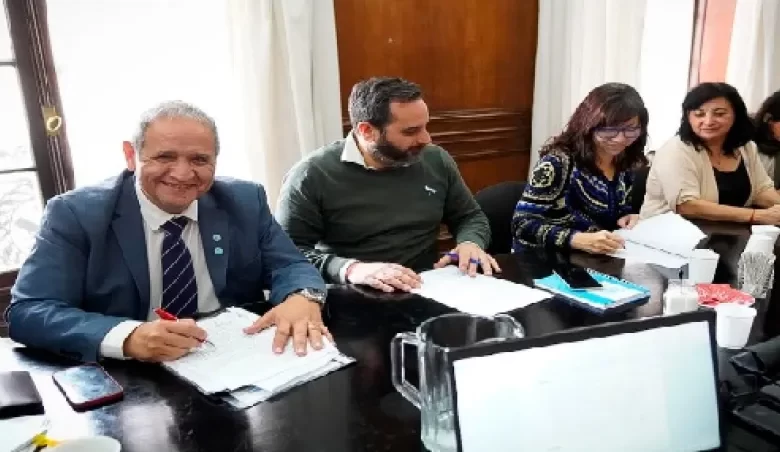 Los bancarios acordaron y el salario inicial en julio será de 400 mil pesos