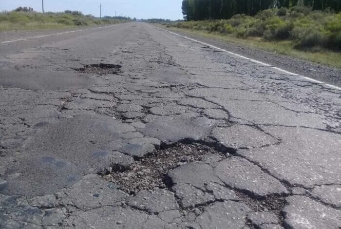 Ruta 151: Rompió dos cubiertas y logró una indemnización