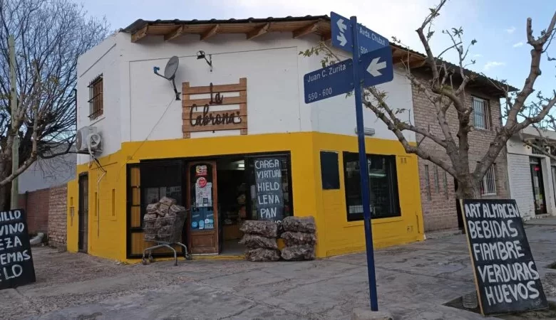 Catriel: delincuentes asaltaron a punta de pistola