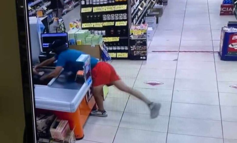 Ladrón se llevó 40 mil pesos de un Súper Chino
