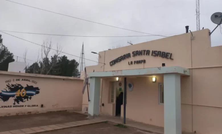 Una ladrona apuñaló a un joven en una casa en Santa Isabel