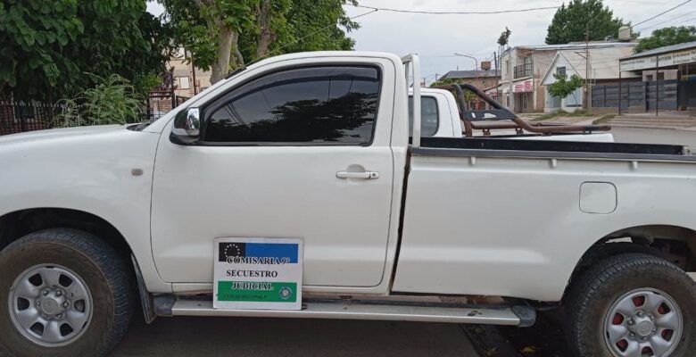 Policía secuestró camioneta flojita de papeles