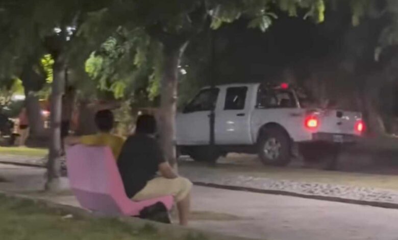 Catriel: multa millonaria para conductor que ingresó a la plaza San Martín con su camioneta