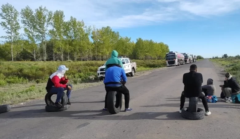 25 de Mayo: corte de ruta de un grupo de desocupados