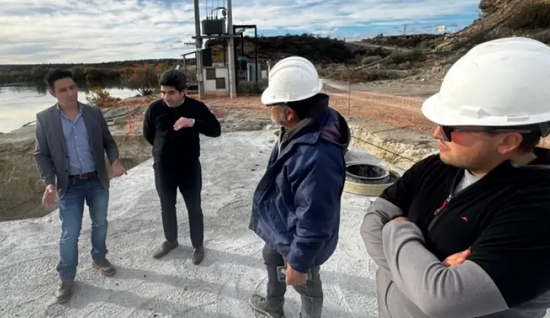 Recorrida por obras en Casa de Piedra